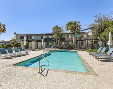1645 E Thomas Road - Photo Thumbnail 30