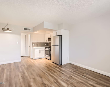 1645 E Thomas Road - Photo Thumbnail 1