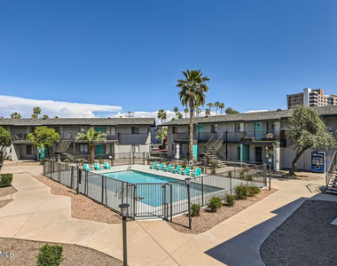 1645 E Thomas Road - Photo Thumbnail 21