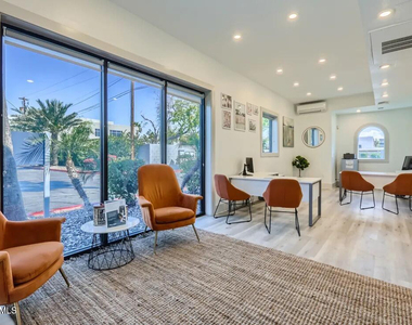 1645 E Thomas Road - Photo Thumbnail 8