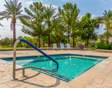 3647 E Horace Drive - Photo Thumbnail 5