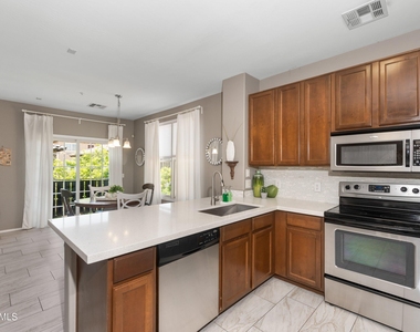 3647 E Horace Drive - Photo Thumbnail 33