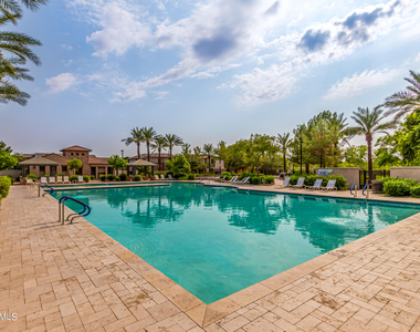 3647 E Horace Drive - Photo Thumbnail 4