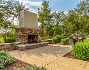 3647 E Horace Drive - Photo Thumbnail 8