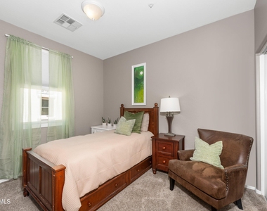 3647 E Horace Drive - Photo Thumbnail 39