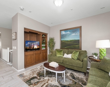 3647 E Horace Drive - Photo Thumbnail 24