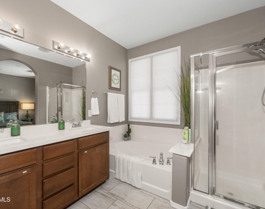 3647 E Horace Drive - Photo Thumbnail 20