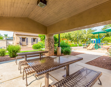 3647 E Horace Drive - Photo Thumbnail 6