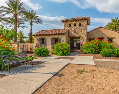3647 E Horace Drive - Photo Thumbnail 9