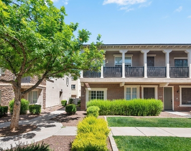 3647 E Horace Drive - Photo Thumbnail 11