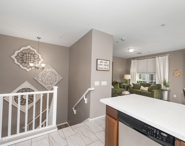 3647 E Horace Drive - Photo Thumbnail 22