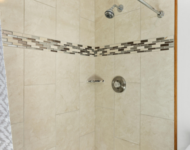 2707 E Louise Drive - Photo Thumbnail 15