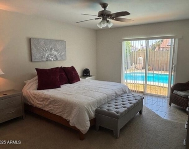 2707 E Louise Drive - Photo Thumbnail 13