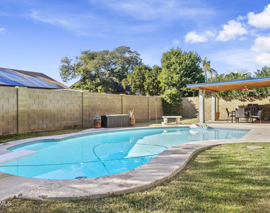 2707 E Louise Drive - Photo Thumbnail 22