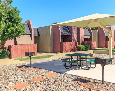 1522 E Southern Avenue - Photo Thumbnail 5