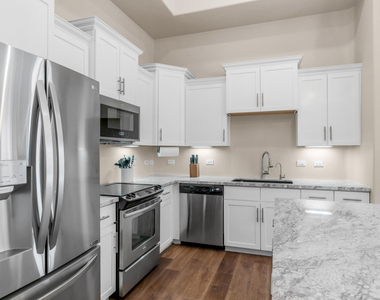 15550 S 5th Avenue - Photo Thumbnail 4