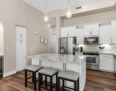 15550 S 5th Avenue - Photo Thumbnail 2
