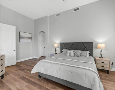 15550 S 5th Avenue - Photo Thumbnail 15