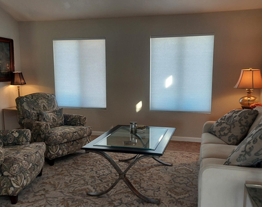 459 E Marigold Lane - Photo Thumbnail 6