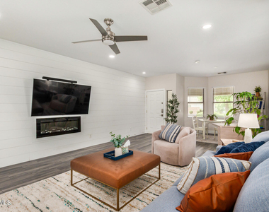 22203 S 214th Street - Photo Thumbnail 10
