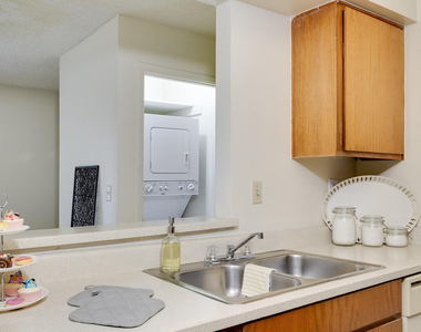 4101 W Union Hills Drive - Photo Thumbnail 3