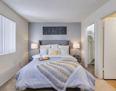 4101 W Union Hills Drive - Photo Thumbnail 4