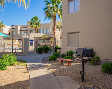 11333 N 92nd Street - Photo Thumbnail 31