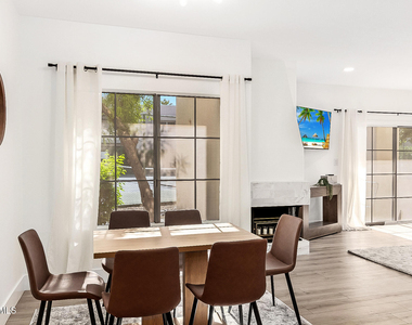 11333 N 92nd Street - Photo Thumbnail 9