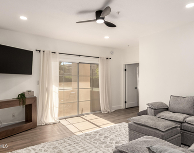 11333 N 92nd Street - Photo Thumbnail 8