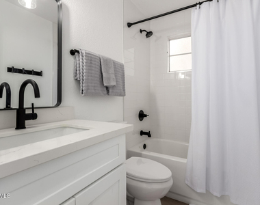 11333 N 92nd Street - Photo Thumbnail 19