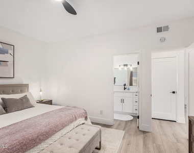 11333 N 92nd Street - Photo Thumbnail 13
