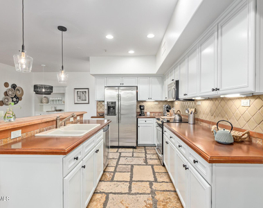 20660 N 40th Street - Photo Thumbnail 7