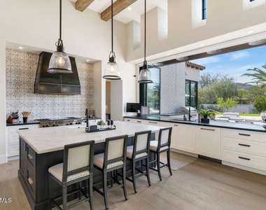 5353 E Sanna Street - Photo Thumbnail 11