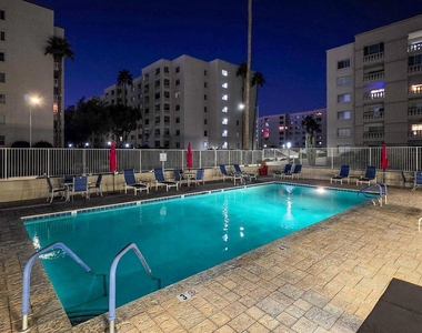 7940 E Camelback Road - Photo Thumbnail 1