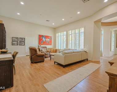 42405 N Harbour Town Court - Photo Thumbnail 9