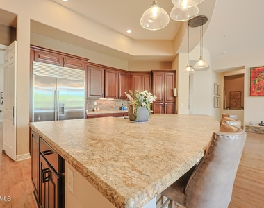 42405 N Harbour Town Court - Photo Thumbnail 11