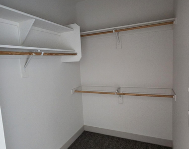 250 E Ray Road - Photo Thumbnail 8