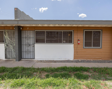 2115 W Devonshire Avenue - Photo Thumbnail 1