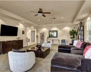 3825 W Anthem Way - Photo Thumbnail 9