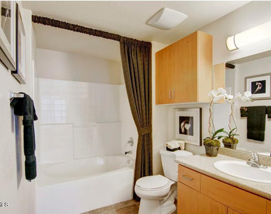 3825 W Anthem Way - Photo Thumbnail 4