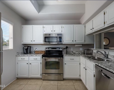 600 W Grove Parkway - Photo Thumbnail 11