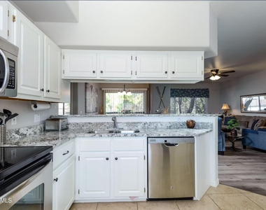 600 W Grove Parkway - Photo Thumbnail 12