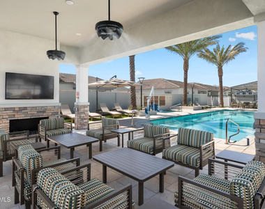 15601 W Cactus Road - Photo Thumbnail 8
