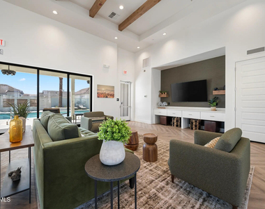 15601 W Cactus Road - Photo Thumbnail 7