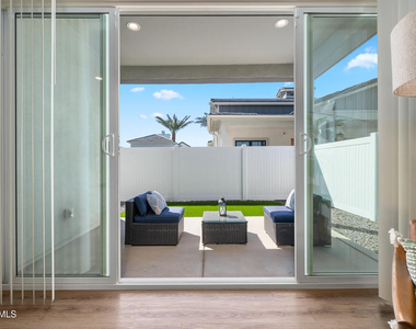 15601 W Cactus Road - Photo Thumbnail 4