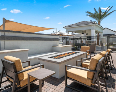 15601 W Cactus Road - Photo Thumbnail 9