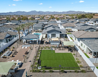 15601 W Cactus Road - Photo Thumbnail 12