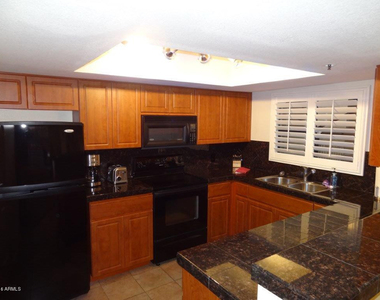 5104 N 32nd Street - Photo Thumbnail 12