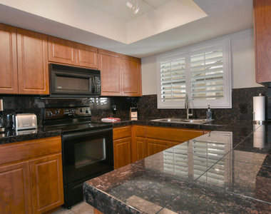 5104 N 32nd Street - Photo Thumbnail 14