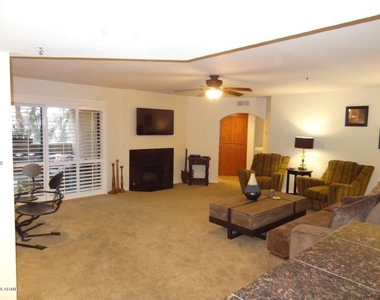 5104 N 32nd Street - Photo Thumbnail 2